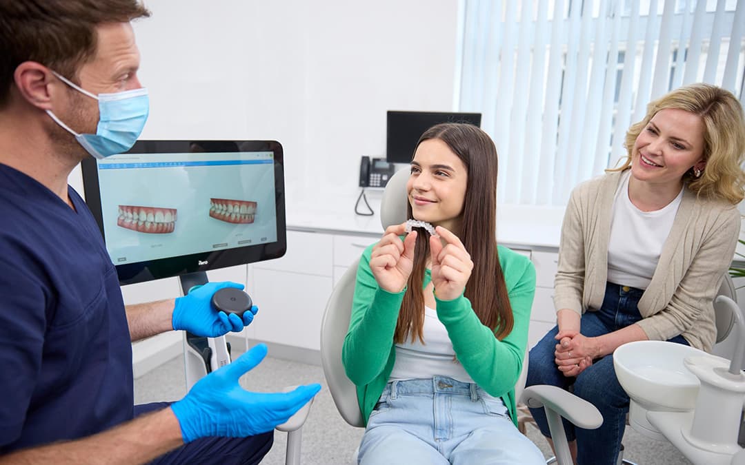 Treating Buck Teeth with Invisalign Clear Aligners | Invisalign.com
