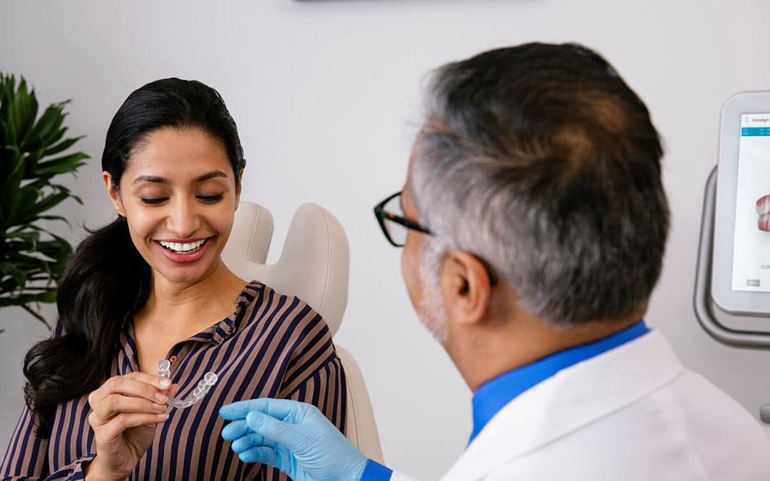 What is at-home teeth straightening and how does it work? | Invisalign.com